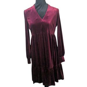 JUST TAYLOR Velvet Babydoll Dress M Burgundy Holiday Party V-Neck Tiered